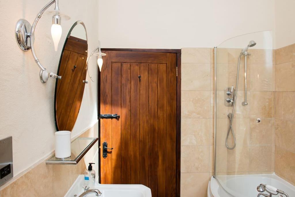 Unique Rural Stone Dog Friendly Barn Conversion * Okehampton