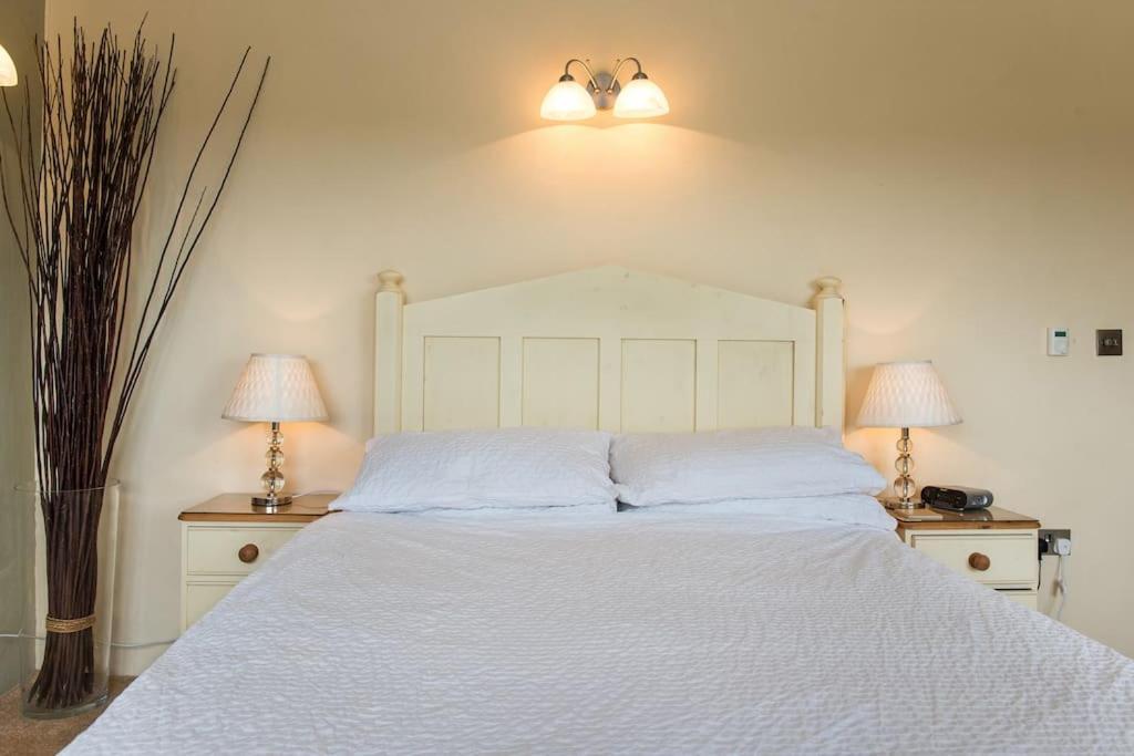 Unique Rural Stone Dog Friendly Barn Conversion Holiday home Okehampton