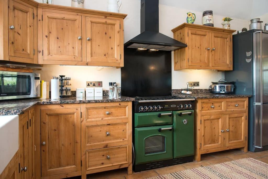 Holiday home Unique Rural Stone Dog Friendly Barn Conversion *
