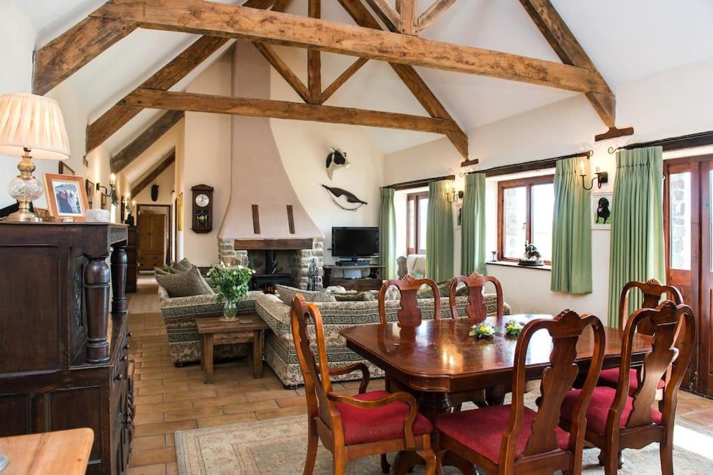 Unique Rural Stone Dog Friendly Barn Conversion
